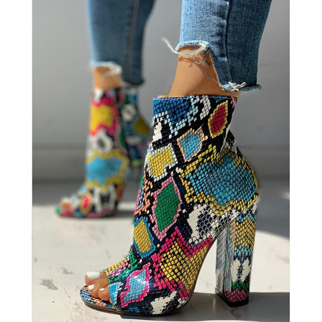 2020 Nightclub Spring Serpentine High Heels Women Fashion pu Leather High Heels Platform Sandals Party Wedding Shoes